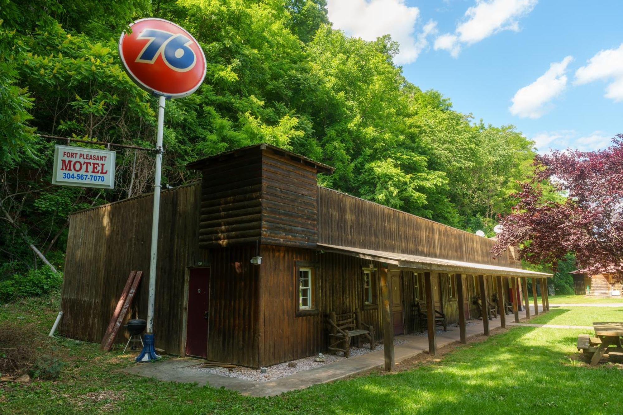 Seneca Pines Lodge Seneca Rocks Esterno foto