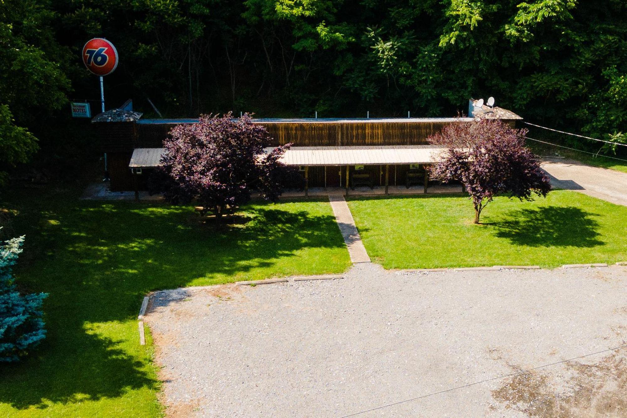 Seneca Pines Lodge Seneca Rocks Esterno foto