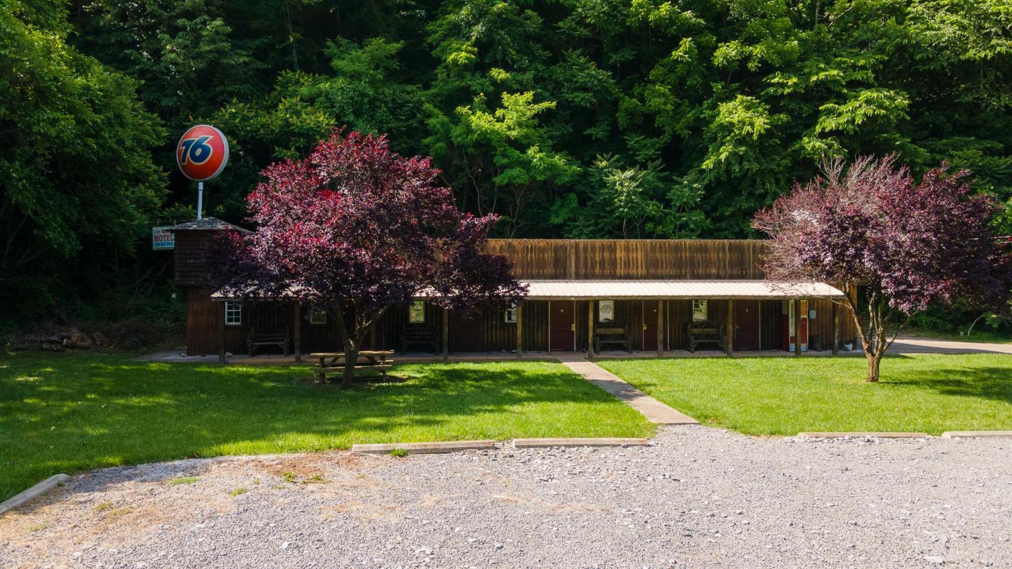 Seneca Pines Lodge Seneca Rocks Esterno foto